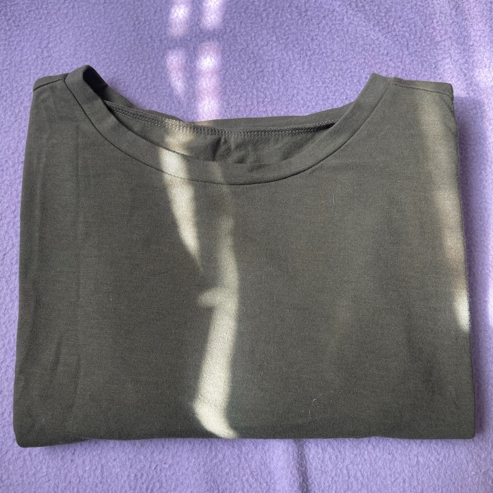 Juniors army green short sleeve crop top